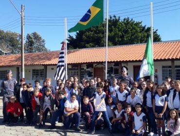 ALUNOS DA ESCOLA ANA NOVAES PARTICIPAM DA “ESCOLINHA DA PM”