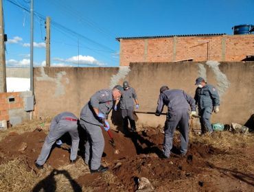 Corpo de pedreiro desaparecido é encontrado enterrado em canteiro de obras