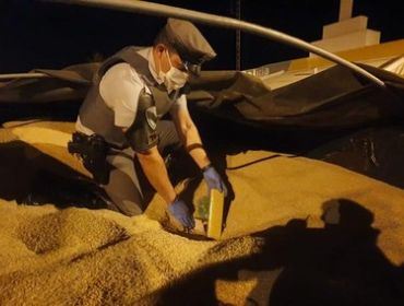 Caminhoneiro é preso com mais de uma tonelada de maconha escondida em carga de arroz