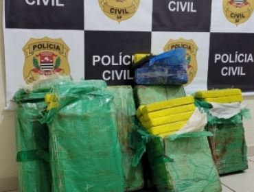 AVARÉ / PIRAJU: DISE PRENDE DUPLA QUE TRANSPORTAVA 170 TIJOLOS DE MACONHA NA RODOVIA RAPOSO TAVARES