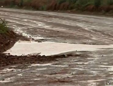 Motoristas pedem melhorias em estrada entre Paranapanema e Buri