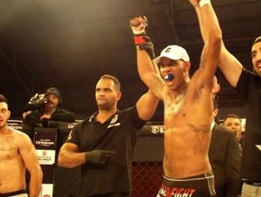 Jovem supera vício do crack e se torna lutador de MMA em Piraju