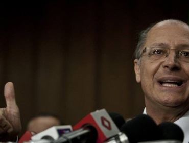 Alckmin congela R$ 6,9 bilhões do orçamento do Estado