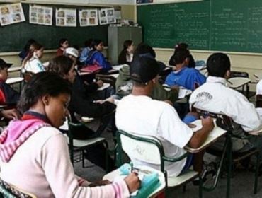 Só 10% no ensino médio público atingem nível satisfatório