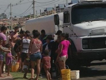 Moradores de alguns bairros de Avaré estão sem água há dias