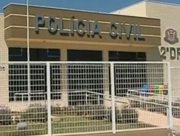 Jovem é preso em flagrante após tentar matar o pai com facão