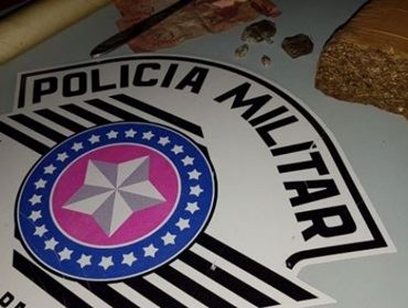 POLÍCIA MILITAR DE AVARÉ PRENDE MULHER QUE REALIZAVA TRÁFICO NA VILA ESPERANÇA