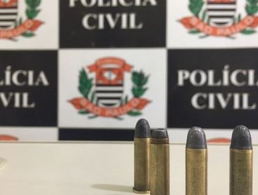 Adolescentes são flagrados com munições dentro de sala de aula