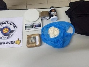 PM ENCONTRA MAIS DE MEIO QUILO DE COCAÍNA ESCONDIDO EM UMA CAMA BOX EM AVARÉ