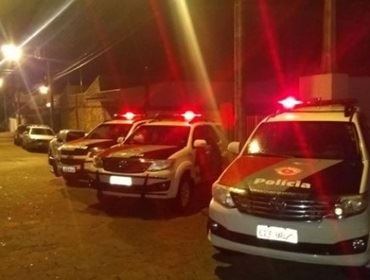 PM FLAGRA CASAL DE IRMÃOS QUE TRAFICAVAM PELO BAIRRO VILA MARTINS, AVARÉ