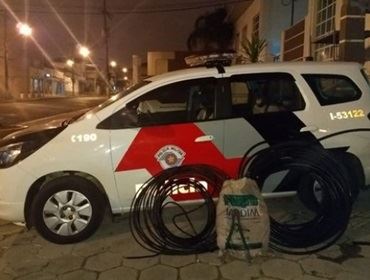 Rapaz é preso suspeito de furtar mais de 80 metros de fios de telefone em rodovias de Avaré