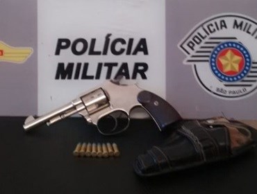 Homem é preso por porte ilegal de arma em Sarapuí