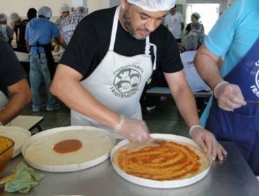 Colônia realiza Pizza do Bem em fevereiro