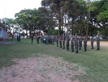 O dia da Bandeira em Avaré foi comemorado no pátio da CAIC, na Rua Minas Gerais.