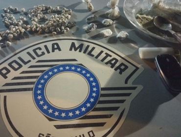 POLÍCIA MILITAR APREENDEU UM ADOLESCENTE PELO CRIME DE ATO INFRACIONAL DE TRÁFICO DE DROGAS 