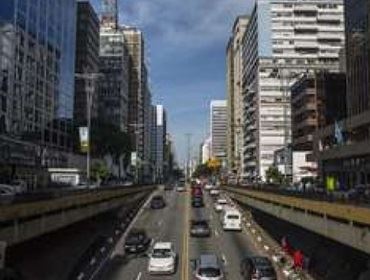 Venda de imóveis novos cai 72% em junho em São Paulo