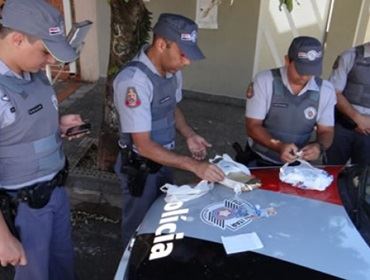 PM faz apreensão de mais de 800 gramas de maconha