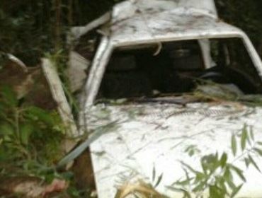 Carro cai em ribanceira e homem morre em Angatuba