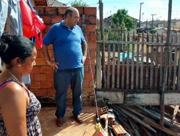 Prefeito cobra solução do Estado para muro de arrimo no Camargo