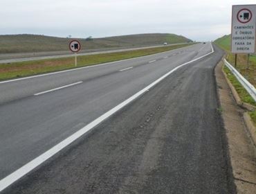 Motociclista embriagado cai em pista e tem ferimentos em Angatuba