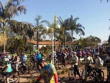 Passeio une aventura, esporte e solidariedade em Arandu