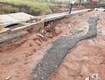 Moradores do Jardim Califórnia ficam ilhados em Avaré