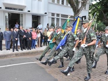 Botucatu comemora o dia da pátria bem diferente de Avaré.