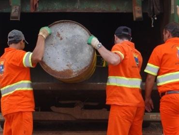 Por contenção de despesas, coleta de lixo não será feita nos fins de semana