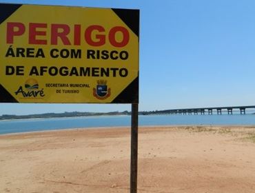 Turismo alerta sobre perigo de afogamento em praia do Camping