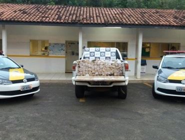 POLICIAMENTO RODOVIARIO APROXIMADAMENTE 150 Kg DE  MACONHA