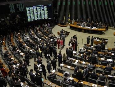 Ajuda do governo federal a Estados é condicionada a nova meta fiscal