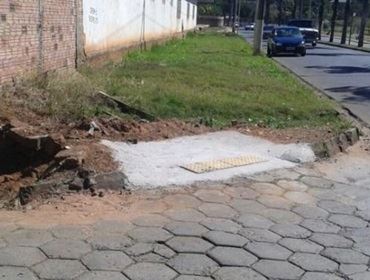 Prefeitura faz rampa para cadeirante onde não tem calçadas