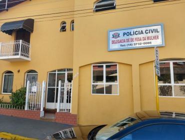 Delegacia da Mulher prende homem acusado de abusar sexualmente de menor em Avaré