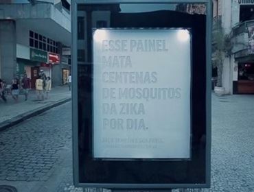 Painel publicitário atrai e mata o mosquito da dengue