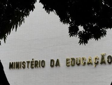 MEC lança exame específico para certificação de ensino médio