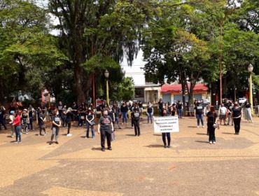 Professores voltam a manifestar no último dia 10