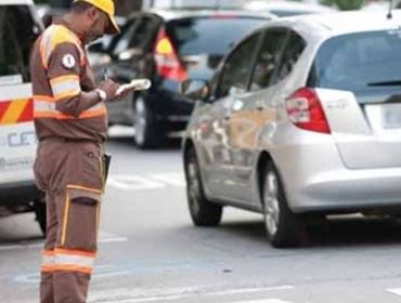 Motorista pode solicitar aplicação de advertência em vez de multa