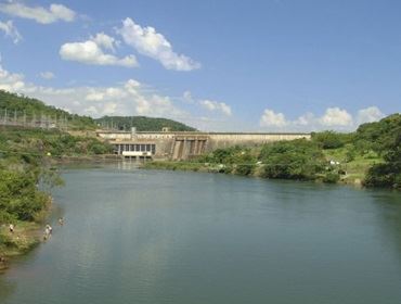 Rio Paranapanema recebe 300 mil novos peixes nesta semana