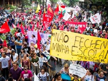 Estudantes protestam em São Paulo contra corrupção na merenda