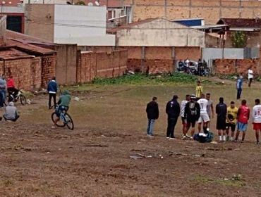 PM ACABA COM PARTIDA DE FUTEBOL REALIZADA NA QUARENTENA NO JARDIM VERA CRUZ