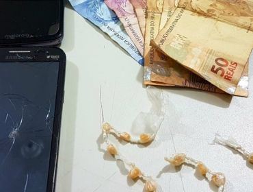 DUPLA É PRESA POR TRÁFICO DE DROGAS NA VILA ESPERANÇA